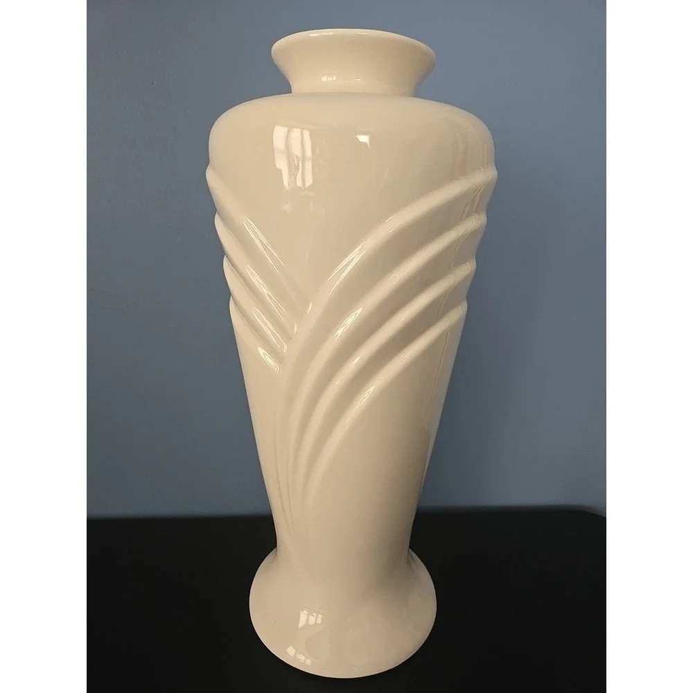 Vintage Revival Vase Cream White Art Deco Neo Deco ‎ Style 1980s 17